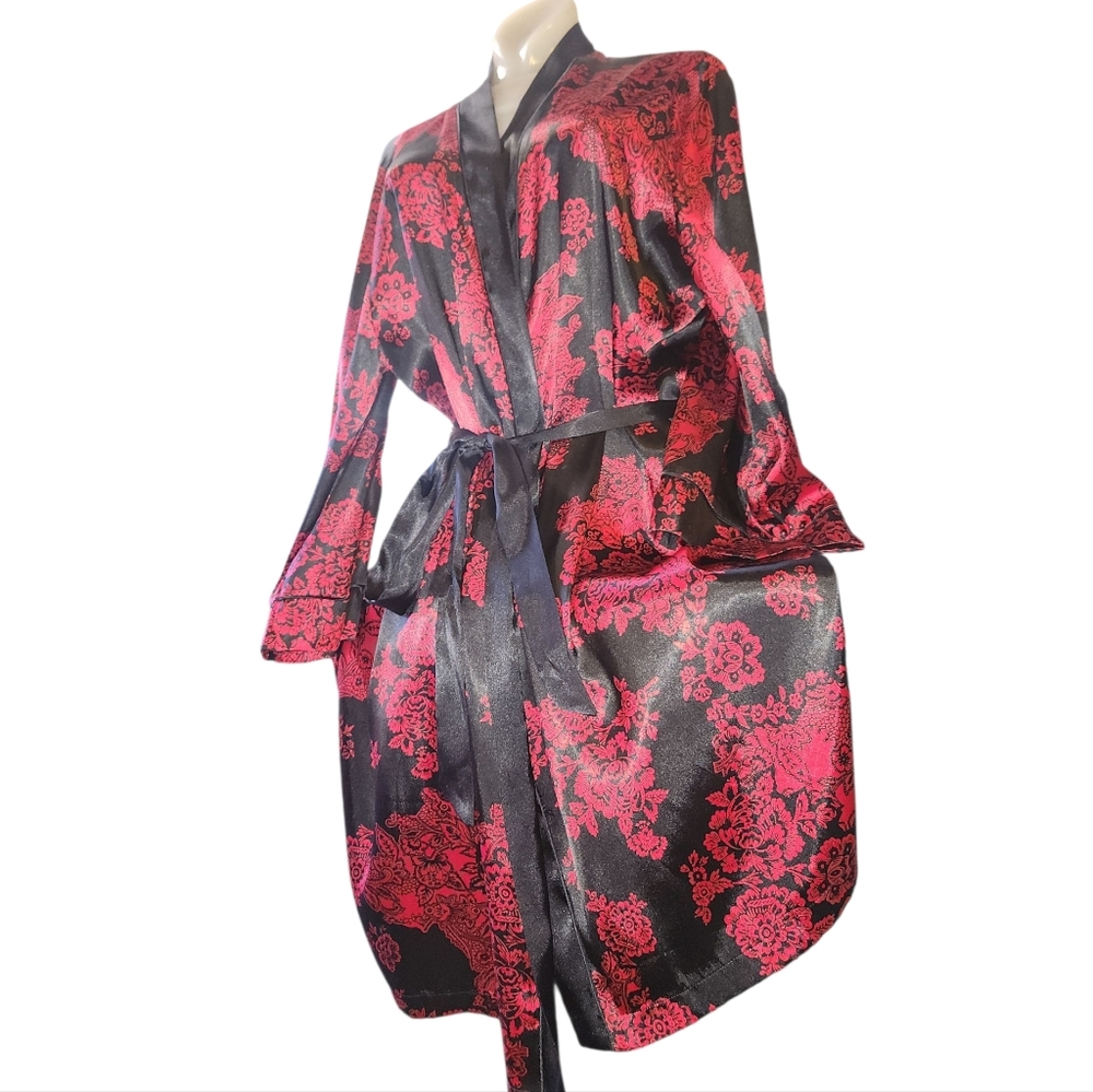 In Bloom Black and Red Floral Robe